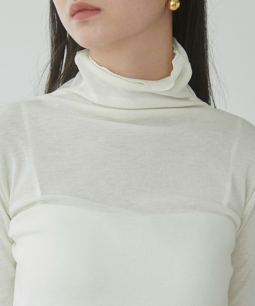 ANGIE(アンジー)の「タートルネック 長袖 シアートップス(Tシャツ/カットソー・レディース・ベージュ/オフホワイト/ブラック/ライトグレー/チャコールグレー・FREE)」の19枚目の写真