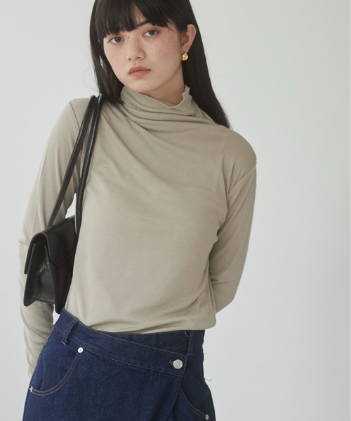 ANGIE(アンジー)の「タートルネック 長袖 シアートップス(Tシャツ/カットソー・レディース・ベージュ/オフホワイト/ブラック/ライトグレー/チャコールグレー・FREE)」の10枚目の写真