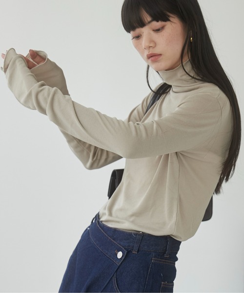 ANGIE(アンジー)の「タートルネック 長袖 シアートップス(Tシャツ/カットソー・レディース・ベージュ/オフホワイト/ブラック/ライトグレー/チャコールグレー・FREE)」の13枚目の写真