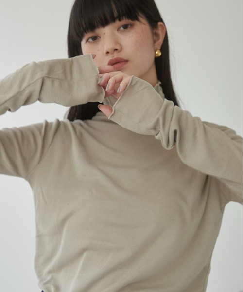 ANGIE(アンジー)の「タートルネック 長袖 シアートップス(Tシャツ/カットソー・レディース・ベージュ/オフホワイト/ブラック/ライトグレー/チャコールグレー・FREE)」の16枚目の写真