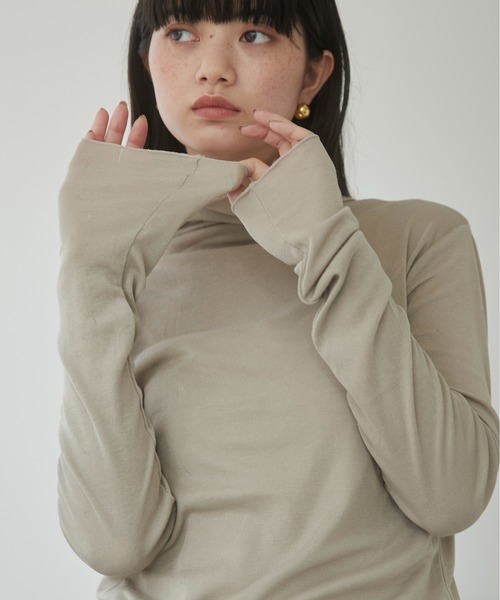 ANGIE(アンジー)の「タートルネック 長袖 シアートップス(Tシャツ/カットソー・レディース・ベージュ/オフホワイト/ブラック/ライトグレー/チャコールグレー・FREE)」の17枚目の写真