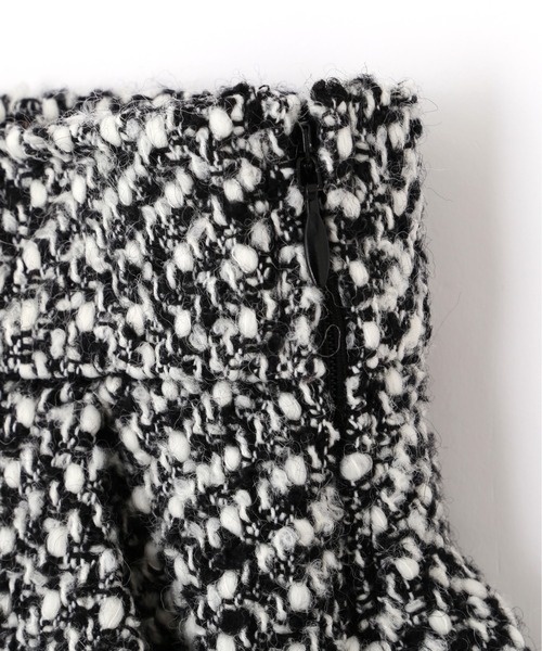 JILL by JILL STUART（ジルバイジルスチュアート）の「◇シャギー・ツィード素材バリエーションミドル丈ミニスカート（スカート・レディース・ブラック系その他/ホワイト系その他・SMALL/MEDIUM）」の21枚目の写真