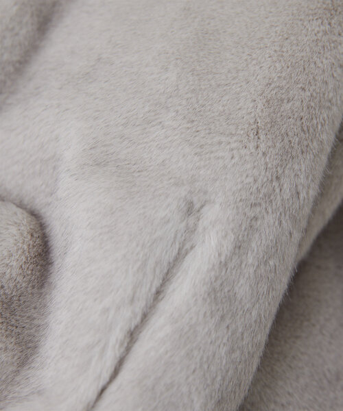 GALLARDAGALANTE（ガリャルダガランテ）の「ノーカラーファーブルゾン