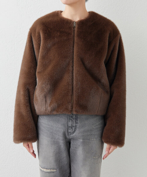 ガリャルダガランテ　ノーカラーファーブルゾン GALLARDAGALANTE（ガリャルダガランテ）の「ノーカラーファーブルゾン