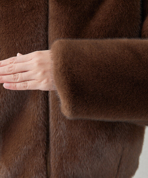 GALLARDAGALANTE（ガリャルダガランテ）の「ノーカラーファーブルゾン