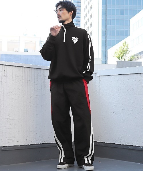 LUXSTYLE（ラグスタイル）の「裏起毛ハートロゴ発泡プリントハーフジップトレーナー（スウェット・メンズ・ブラック/ホワイト・M/L）」の8枚目の写真