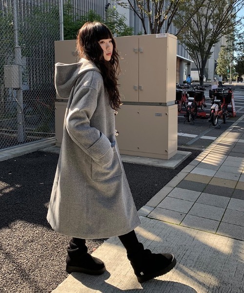 anyonemore（エニワンモア）の「フード付きロングダッフルコート