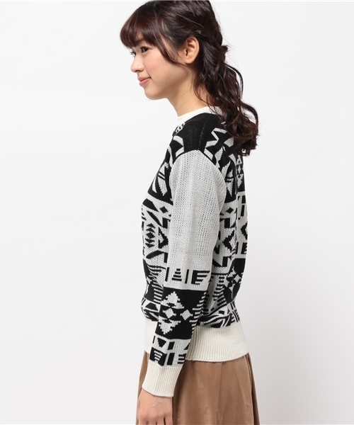 earth music&ecology（アースミュージックアンドエコロジー）の「ノルディック柄ニットプルオーバー（ニット/セーター・レディース・サックスブルー/ブラウン/ブラック・FREE）」の5枚目の写真