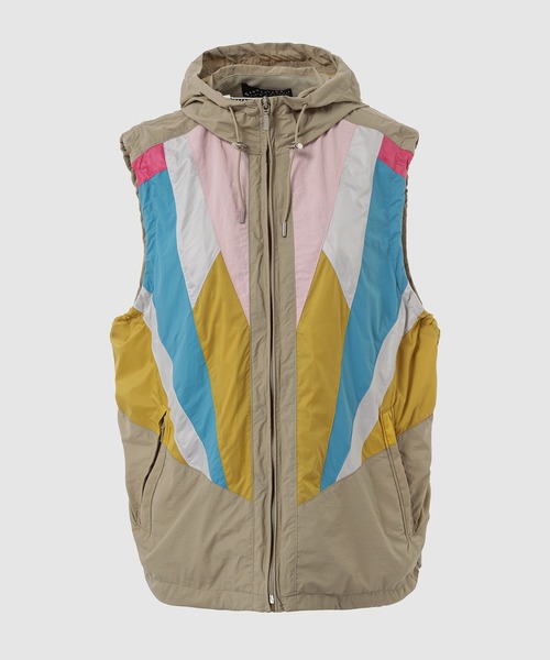 ANREALAGE(アンリアレイジ)の「WINDBREAKER PANEL VEST(ダウンベスト・メンズ・ベージュ/ブラック・48/46)」の2枚目の写真