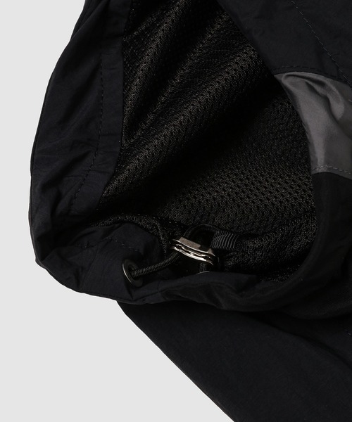 ANREALAGE(アンリアレイジ)の「WINDBREAKER PANEL VEST(ダウンベスト・メンズ・ベージュ/ブラック・48/46)」の8枚目の写真