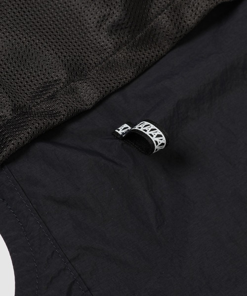 ANREALAGE(アンリアレイジ)の「WINDBREAKER PANEL VEST(ダウンベスト・メンズ・ベージュ/ブラック・48/46)」の12枚目の写真