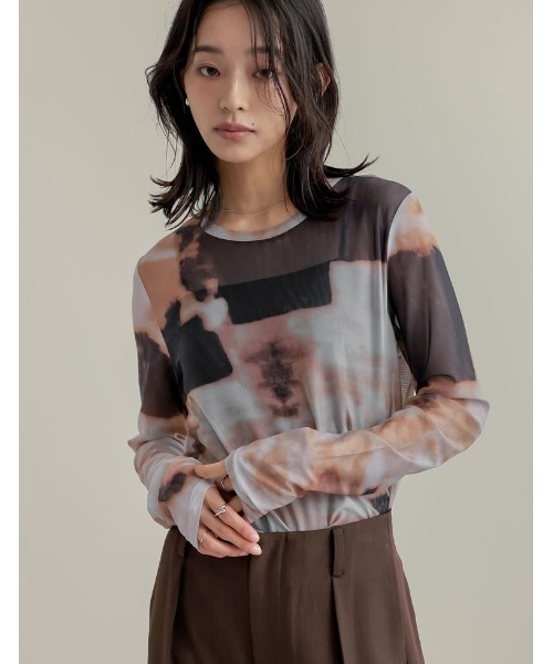 Re:EDIT（リエディ）の「[2025SS COLLECTION]ニュアンス柄シアーロングＴシャツ（Tシャツ/カットソー・レディース・ブルー/オレンジ・MEDIUM/LARGE）」の5枚目の写真