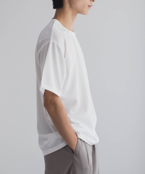 NAVY(ネイビー)の「さらさらした肌さわりの上品見えジョーゼットクルーネックTシャツ(Tシャツ/カットソー・メンズ・ブルーグレー/ホワイト/モカ/ブラック/チャコールグレー/ワイン/カーキ・XXL/XL/L/M/S)」の22枚目の写真