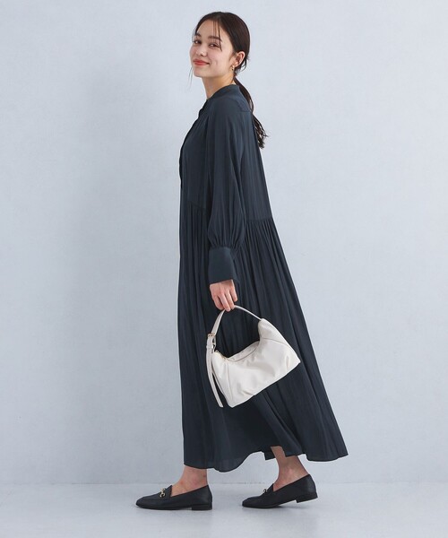 green label relaxing（グリーンレーベルリラクシング）の「キリカエ ギャザー ワンピース 2（ワンピース・レディース・ライム/ネイビー/ベージュ・FREE）」の11枚目の写真