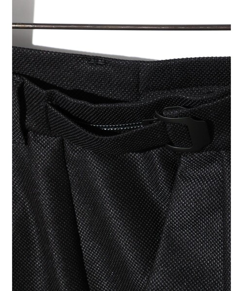MIDIUMISOLID(ミディウミソリッド)の「MIDIUMISOLID Men’s レノクロスワイドスラックス(スラックス・メンズ・オフホワイト/ブラック・48)」の20枚目の写真