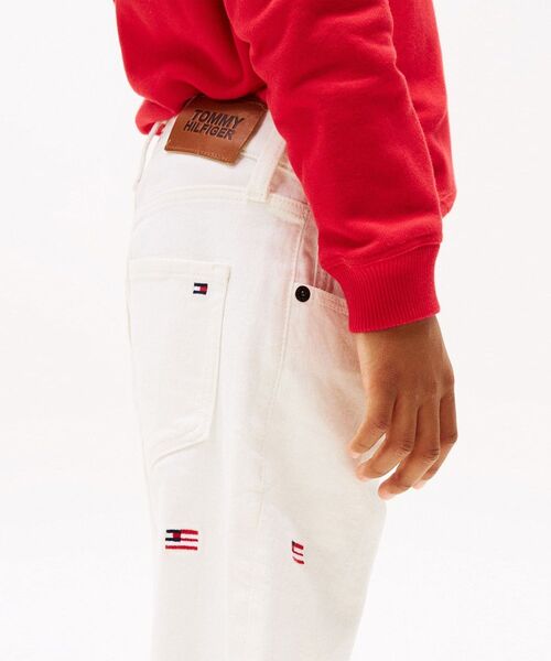 TOMMY HILFIGER（トミーヒルフィガー）の「BOYS アーカイブクリッタージーンズ（デニムパンツ・キッズ・グレー・140cm/160cm/150cm）」の3枚目の写真