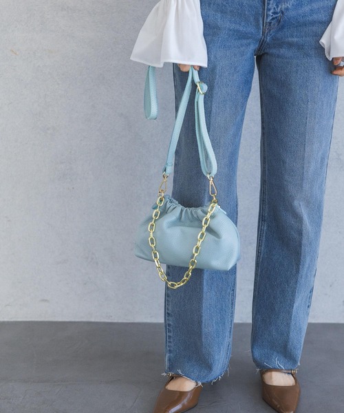 A part by(アパートバイ)の「【セレクト】AUREENTI/チェーンバッグ(ショルダーバッグ・レディース・ブラック/ライトブルー・FREE)」の1枚目の写真