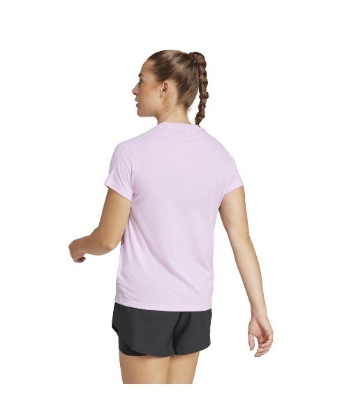 adidas(アディダス)の「アディダス adidas AEROREADY トレイン エッセンシャルズ ミニマル ロゴ クルーネック半袖Tシャツ(Tシャツ/カットソー・レディース・ブラック/ホワイト/ライラック・S/M/L)」の4枚目の写真