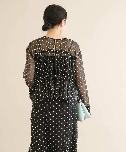 URBAN RESEARCH ROSSO WOMEN（アーバンリサーチ　ロッソ）の「フラワー刺繍ブラウス（シャツ/ブラウス・レディース・ブラック/モカ・FREE）」の11枚目の写真