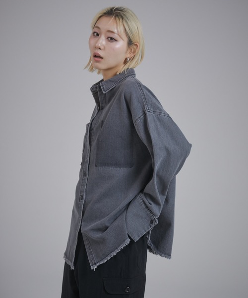 ENVYM（アンビー）の「ビックカフスオーバーサイズデニムシャツ（シャツ/ブラウス・レディース・ブルー/ブラック・FREE）」の14枚目の写真
