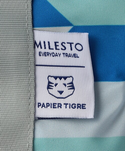 MILESTO(ミレスト)の「MILESTO × PAPIERTIGRE/ミレスト × パピエ ティグル ポケッタブルボストンバッグ 35L(トートバッグ・メンズ・ネイビー/サックスブルー/その他9・ONE SIZE)」の8枚目の写真