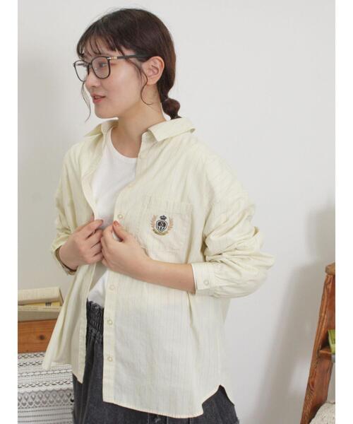 Samansa Mos2（サマンサ モスモス）の「ワッペン風刺繍入りシャツ（シャツ/ブラウス・レディース・ブルー/オフホワイト/イエロー/ピンク・F）」の6枚目の写真