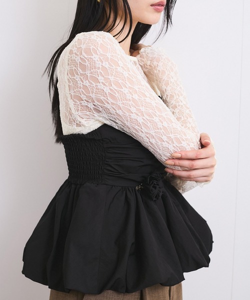 VIS(ビス)の「コサージュ付きバルーンナイロンビスチェ(その他トップス・レディース・キナリ/ブラック・FREE)」の4枚目の写真