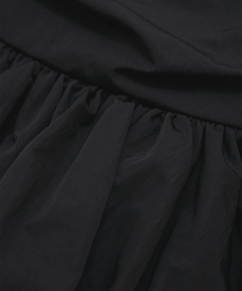 VIS(ビス)の「コサージュ付きバルーンナイロンビスチェ(その他トップス・レディース・キナリ/ブラック・FREE)」の7枚目の写真