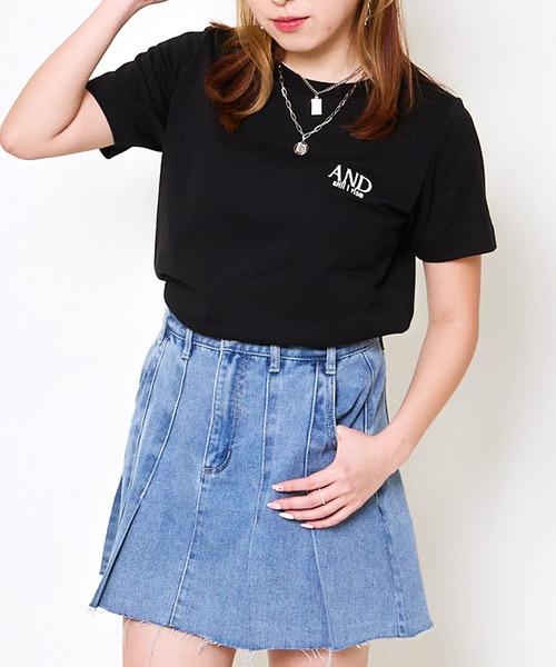 GORGE(ゴージ)の「《ワンポイント刺繍×シンプル》レディース 半袖Tシャツ 綿混 カジュアル 春夏秋(Tシャツ/カットソー・レディース・オフホワイト/レッド/イエロー/ネイビー/ブラック・F)」の17枚目の写真