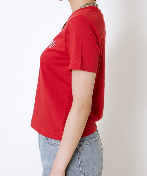 GORGE(ゴージ)の「《ワンポイント刺繍×シンプル》レディース 半袖Tシャツ 綿混 カジュアル 春夏秋(Tシャツ/カットソー・レディース・オフホワイト/レッド/イエロー/ネイビー/ブラック・F)」の12枚目の写真
