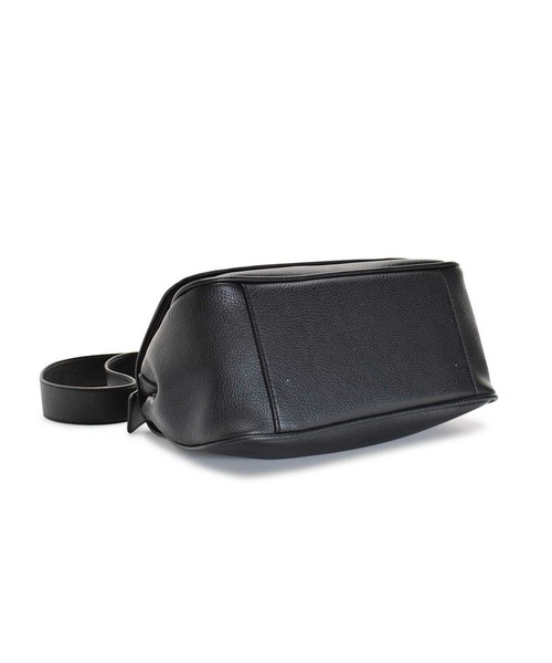 BarcosBlue（バルコスブルー）の「【BarcosBlue/バルコスブルー】シュリンクレザー調台形バッグ（ショルダーバッグ・レディース・ベージュ/ブラック・ONE SIZE）」の6枚目の写真