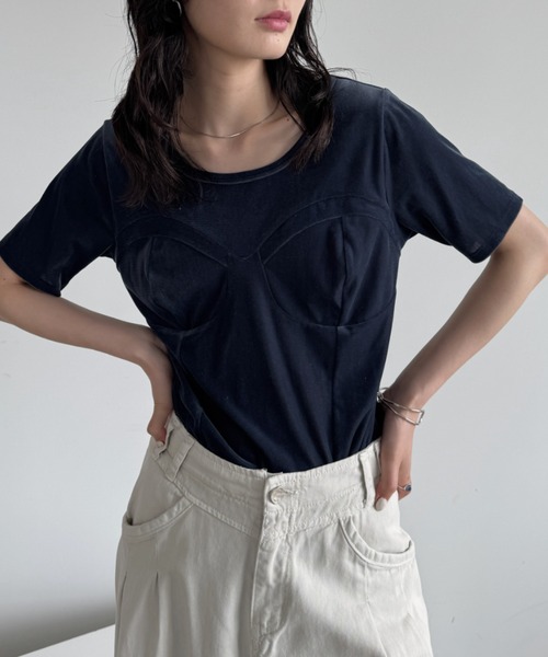 bita.（ビタ）の「ビスチェライクトップス（Tシャツ/カットソー・レディース・ブラウン/ネイビー・FREE）」の3枚目の写真