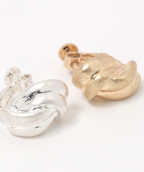 niko and...（ニコアンド）の「結びイヤリング（イヤリング・レディース・イエロー/グレー・0）」の4枚目の写真