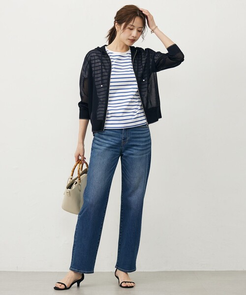 J.PRESS(ジェイプレス)の「【WEB限定カラーあり・洗える】SHEER LIGHT KNIT ラメ パーカー(パーカー・レディース・スカイブルー系/ピンク系/ベージュ系/ホワイト系/ネイビー系/ピーコックグリーン系・T13/T15)」の15枚目の写真