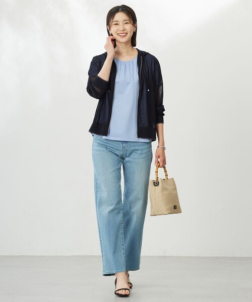 J.PRESS(ジェイプレス)の「【WEB限定カラーあり・洗える】SHEER LIGHT KNIT ラメ パーカー(パーカー・レディース・スカイブルー系/ピンク系/ベージュ系/ホワイト系/ネイビー系/ピーコックグリーン系・T13/T15)」の16枚目の写真