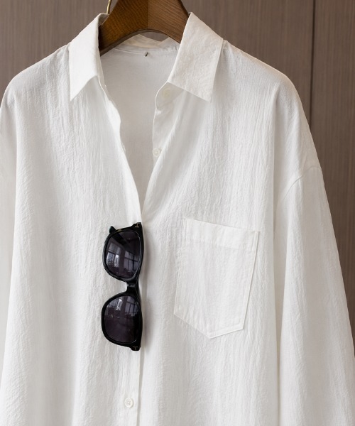 SallyLunn（サリーラン）の「シワ加工シンプルシャツ（シャツ/ブラウス・レディース・ホワイト・MEDIUM/LARGE）」の4枚目の写真