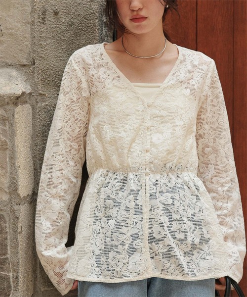 titivate（ティティベイト）の「Vネックペプラムデザインレースブラウス（シャツ/ブラウス・レディース・ブラック/オフホワイト・S/L/M）」の13枚目の写真