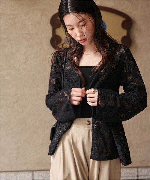 titivate（ティティベイト）の「Vネックペプラムデザインレースブラウス（シャツ/ブラウス・レディース・ブラック/オフホワイト・S/L/M）」の14枚目の写真