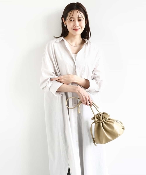 MK MICHEL KLEIN（エムケーミッシェルクラン）の「コットンリネンロングシャツワンピース/洗える（シャツワンピース・レディース・カーキ/グレイッシュベージュ・38）」の2枚目の写真