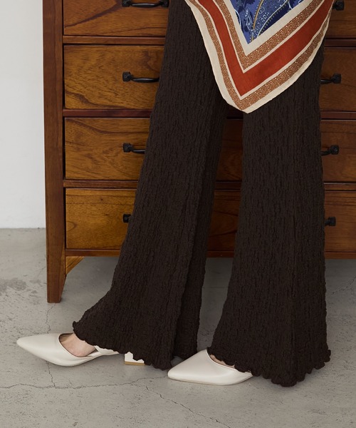 forksy.(フォルクシー)の「【forksy.】<エブリデイシリーズ>シャーリング 裾メロー フレアパンツ(その他パンツ・レディース・オフホワイト/ブラック/ライトブルー/ブラウン/ライトグレー/キャメル/レッド/イエロー/チャコールグレー/レッド系・M/L/S)」の21枚目の写真