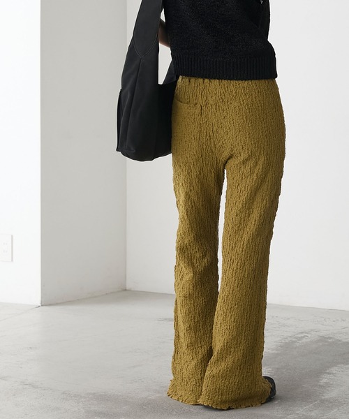 forksy.（フォルクシー）の「【forksy.】＜エブリデイシリーズ＞シャーリング 裾メロー フレアパンツ（その他パンツ・レディース・オフホワイト/ブラック/ライトブルー/ブラウン/ライトグレー/キャメル/レッド/イエロー/チャコールグレー/レッド系・M/L/S）」の18枚目の写真