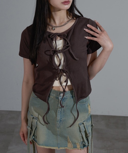 apres jour mignon(アプレジュールミニョン)の「フロントリボンクロップドトップス【ZOZOTOWN限定アイテム】(カーディガン/ボレロ・レディース・ブラウン系その他/ネイビー/オフホワイト・X-LARGE/フリー)」の8枚目の写真
