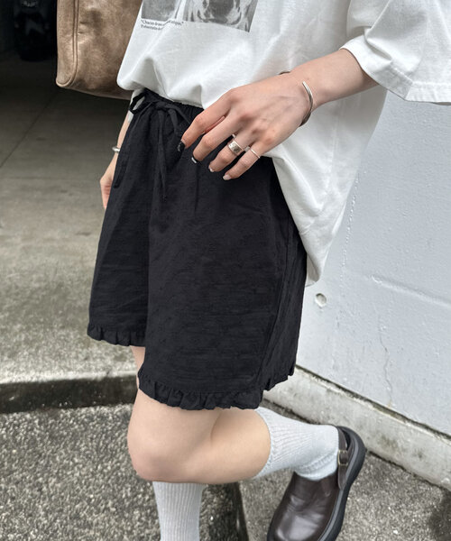 DISCOAT（ディスコート）の「【umm.】フリルレースショートパンツ（その他パンツ・レディース・ブラック/オフホワイト・FREE）」の16枚目の写真