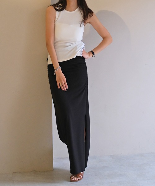 AKTE(アクテ)の「サイドホックタンクトップ(タンクトップ・レディース・ホワイト/ブラック・FREE)」の4枚目の写真