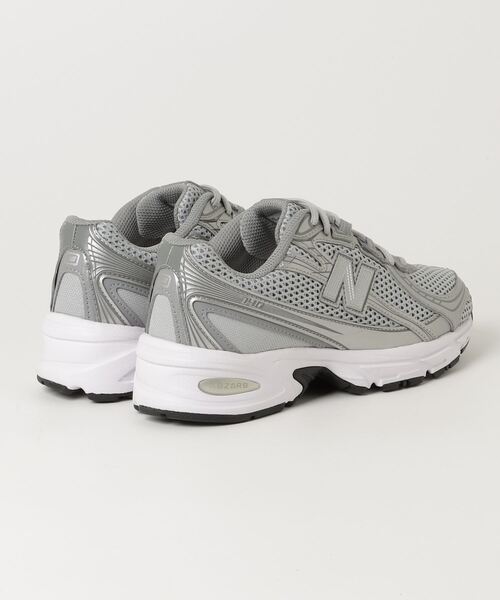 NEW BALANCE(ニューバランス)の「740(スニーカー・レディース・グレー・22.5cm/30.0cm/29.0cm/28.5cm/26.5cm/26.0cm/25.5cm/25.0cm/24.5cm/24.0cm/23.0cm/22.0cm/23.5cm/27.0cm/27.5cm/28.0cm)」の3枚目の写真
