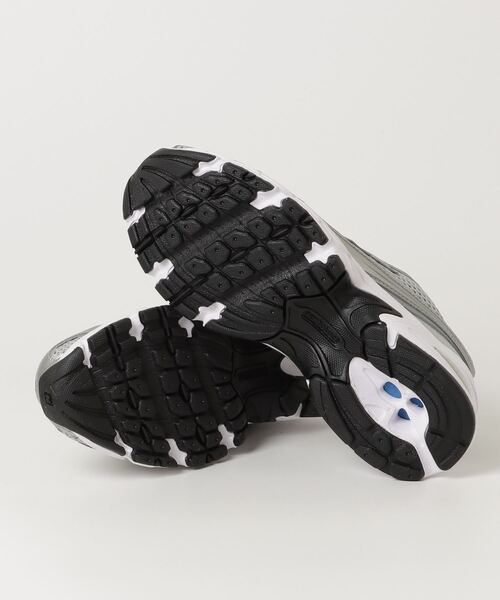 NEW BALANCE(ニューバランス)の「740(スニーカー・レディース・グレー・22.5cm/30.0cm/29.0cm/28.5cm/26.5cm/26.0cm/25.5cm/25.0cm/24.5cm/24.0cm/23.0cm/22.0cm/23.5cm/27.0cm/27.5cm/28.0cm)」の5枚目の写真