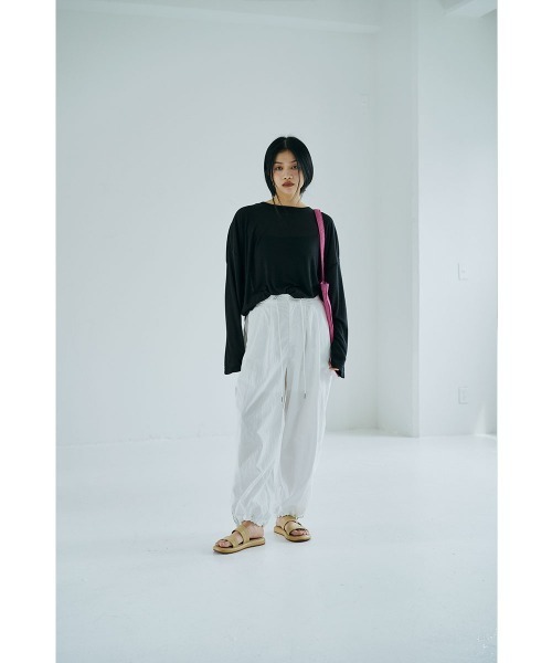 marjour（マージュール）の「WATER-REPELLENT PANTS（その他パンツ・レディース・ベージュ/オフホワイト・M）」の6枚目の写真