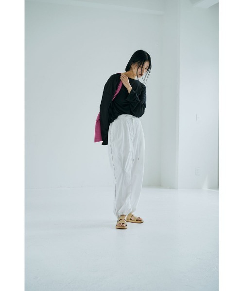 marjour（マージュール）の「WATER-REPELLENT PANTS（その他パンツ・レディース・ベージュ/オフホワイト・M）」の7枚目の写真