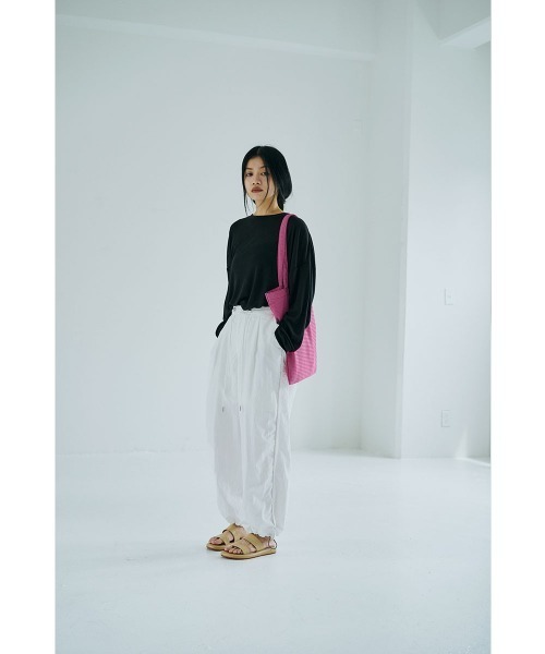 marjour（マージュール）の「WATER-REPELLENT PANTS（その他パンツ・レディース・ベージュ/オフホワイト・M）」の9枚目の写真