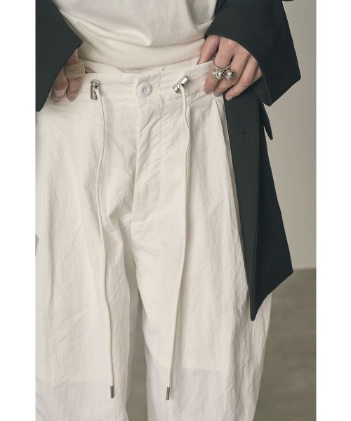 marjour（マージュール）の「WATER-REPELLENT PANTS（その他パンツ・レディース・ベージュ/オフホワイト・M）」の12枚目の写真
